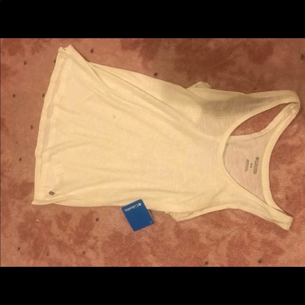 2 NWT Columbia tanks